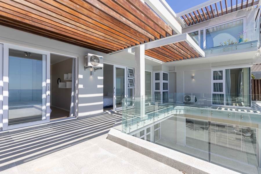 To Let 6 Bedroom Property for Rent in Bantry Bay Western Cape